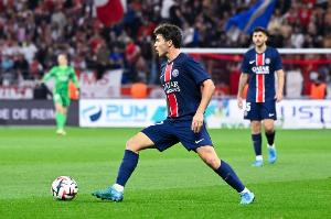 b体育-记者:内维斯去年被强烈推荐给拜仁,但球队当时执着签帕利尼亚