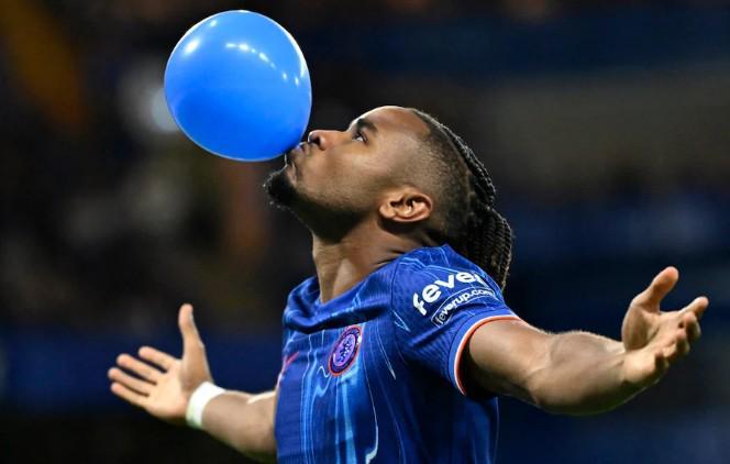 b体育app-法尔克:恩昆库更愿意加盟拜仁,但拜仁监事会只允许租借转会