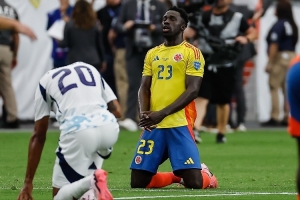 罗马诺：科莫有意达文森-桑切斯，也在考虑塞尔塔中卫斯塔费尔特