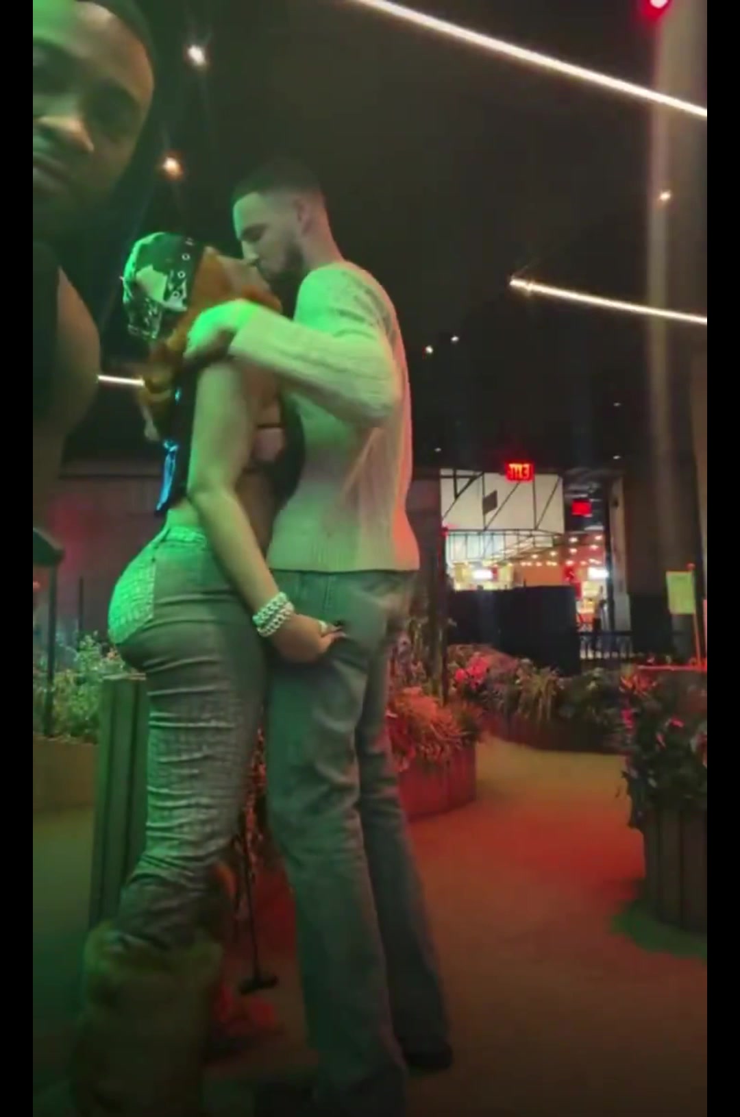 没眼看！克莱&amp;马冬梅大尺度打高尔夫 友人看了直呼受不了